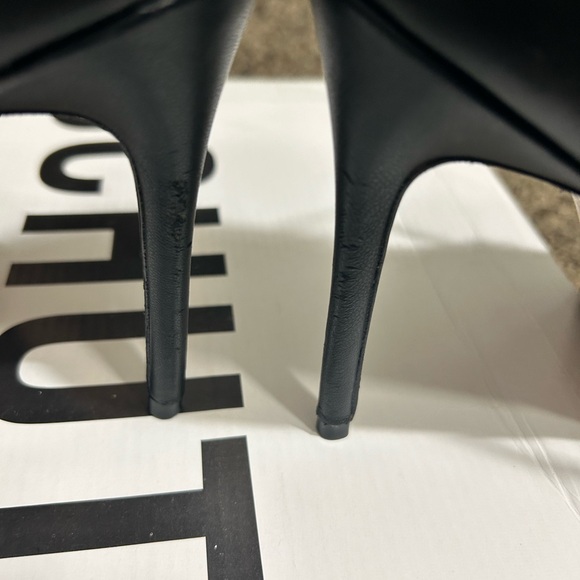 Gently worn Schutz lace up ankle booties with box size 9 - Picture 6 of 10